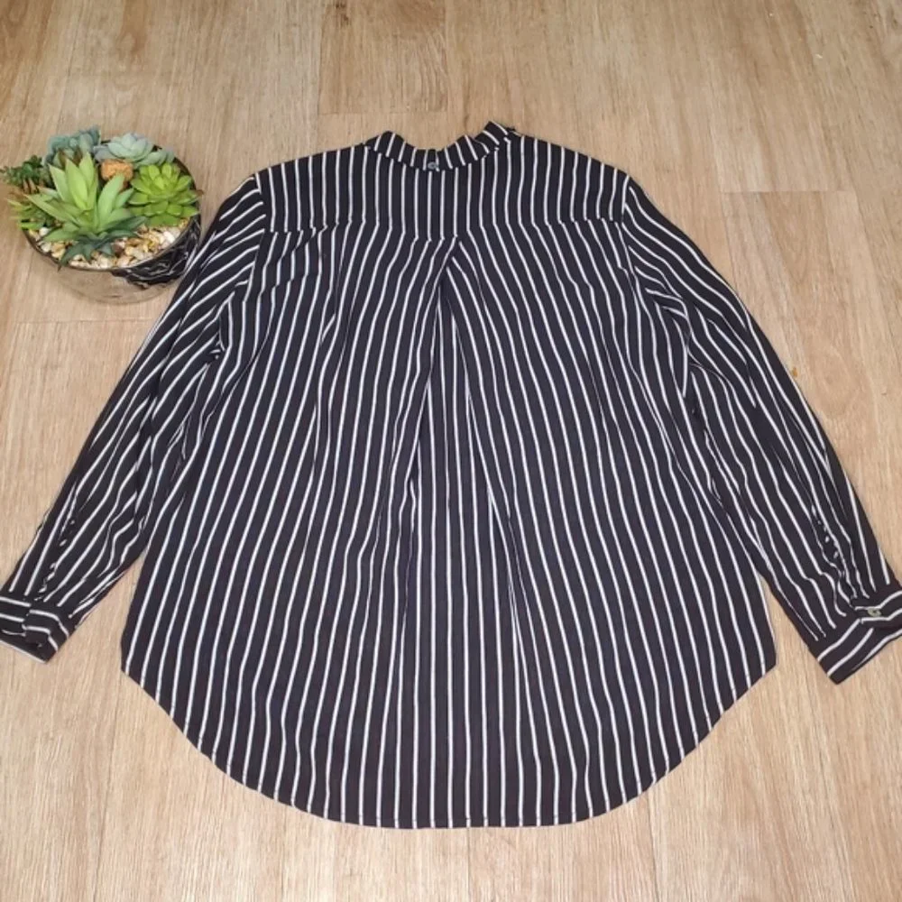 Just Living Black White Stripe Top Button Down Blouse Shirt Work Preppy Casual M - Picture 2 of 8